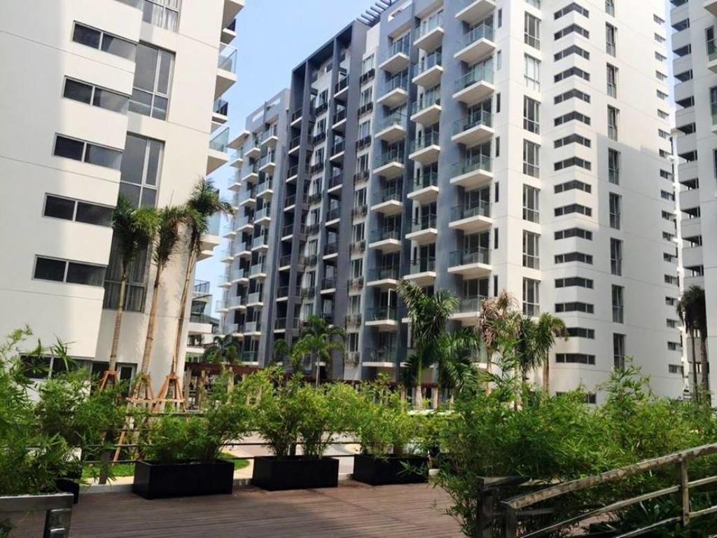 One Palm Tree Apartment Manila