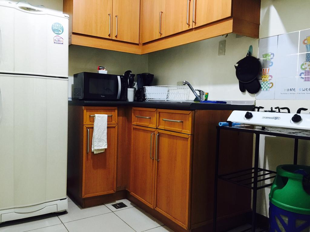 Mch Suites At Robinson's Place Residences *