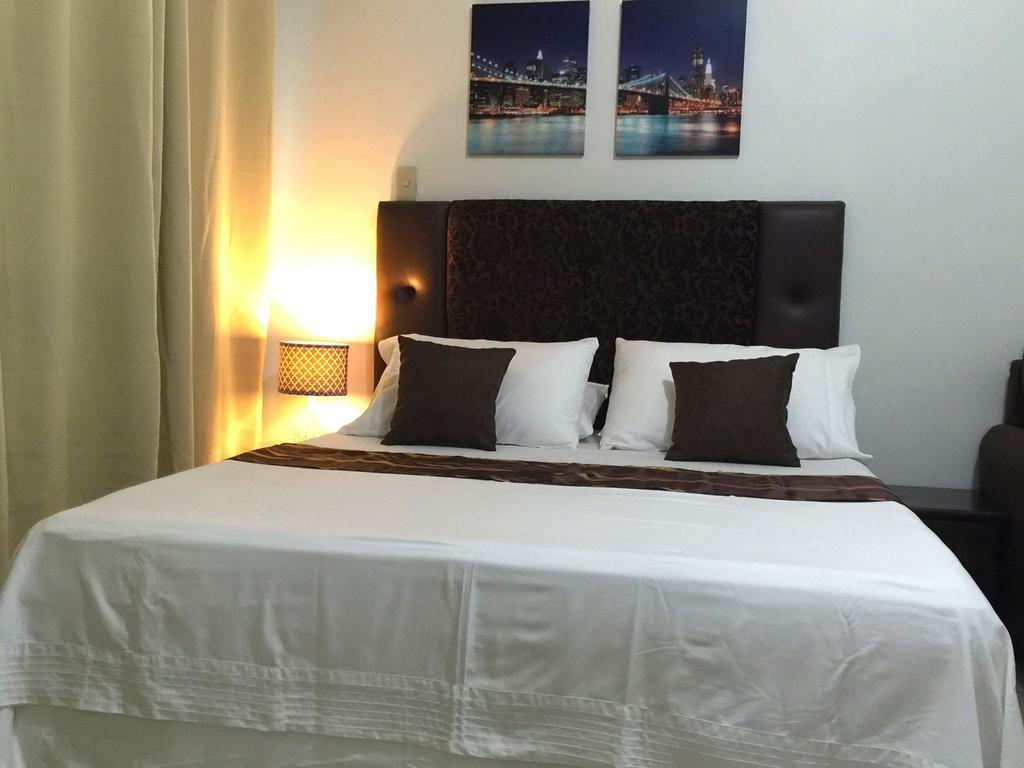Mch Suites At Robinson's Place Residences Apartment Manila