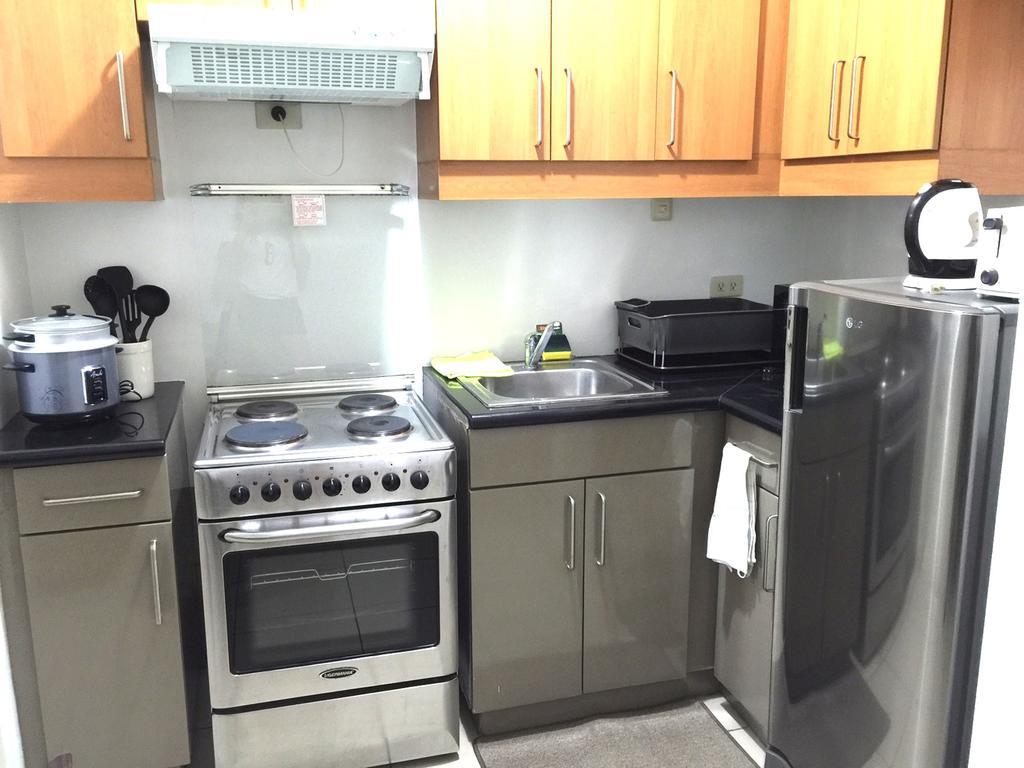 Apartment Mch Suites At Robinson's Place Residences