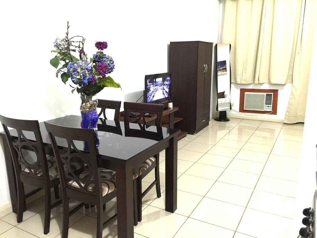 Apartment Mch Suites At Robinson's Place Residences