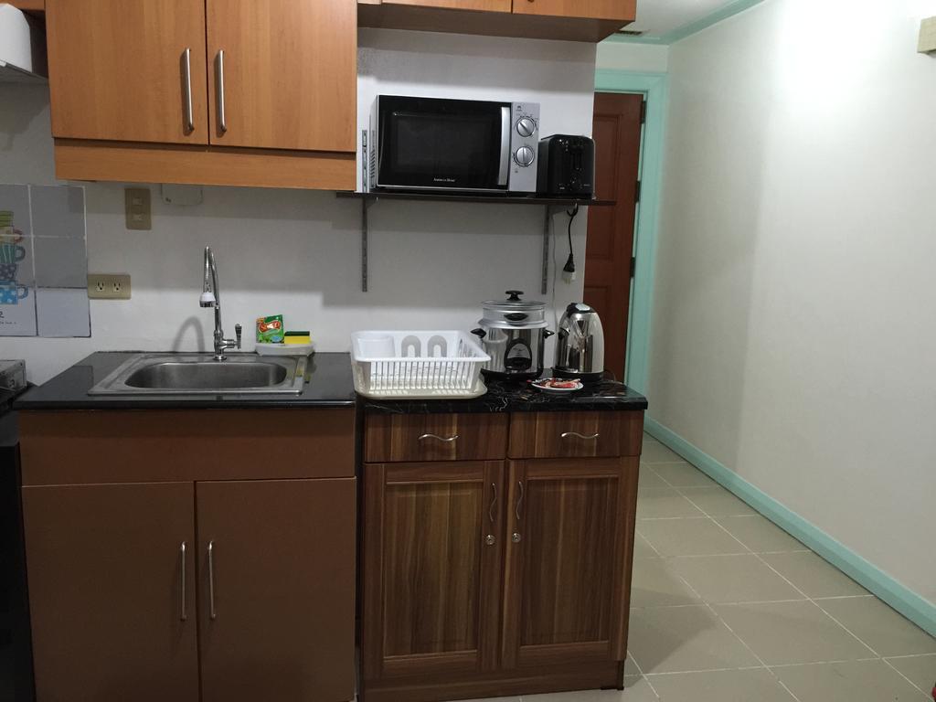 Mch Suites At Robinson's Place Residences