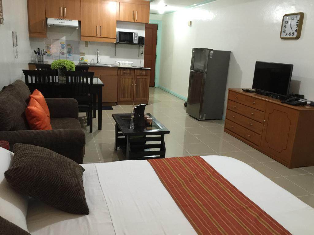 Apartment Mch Suites At Robinson's Place Residences