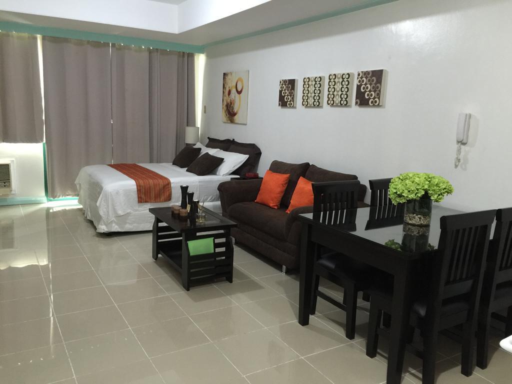 Apartment Mch Suites At Robinson's Place Residences *