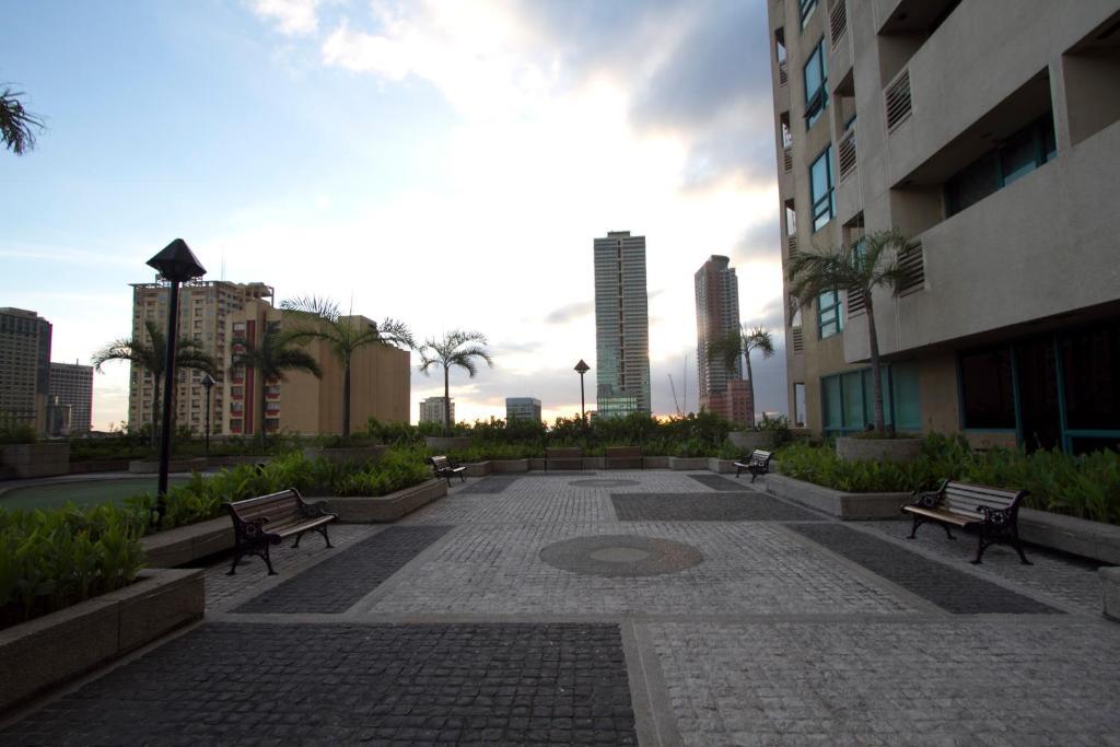Apartment Mch Suites At Robinson's Place Residences *