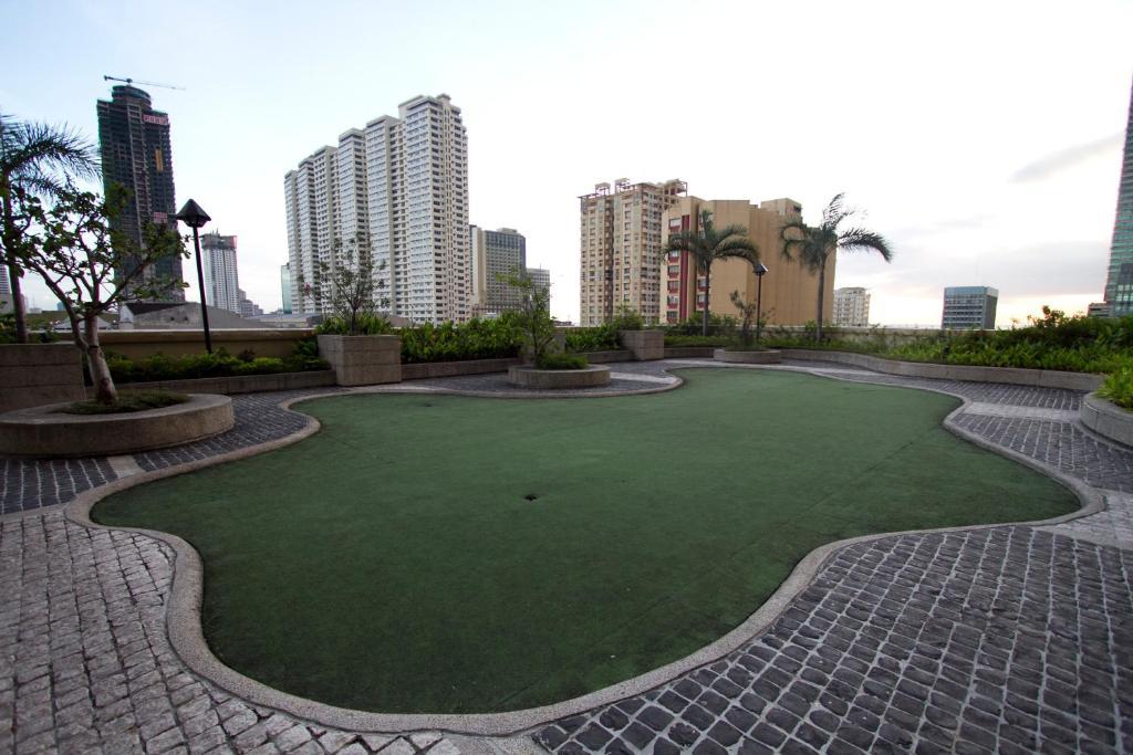 Apartment Mch Suites At Robinson's Place Residences Manila