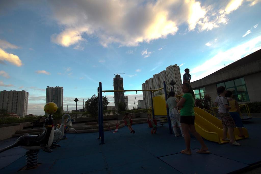 Mch Suites At Robinson's Place Residences * Manila