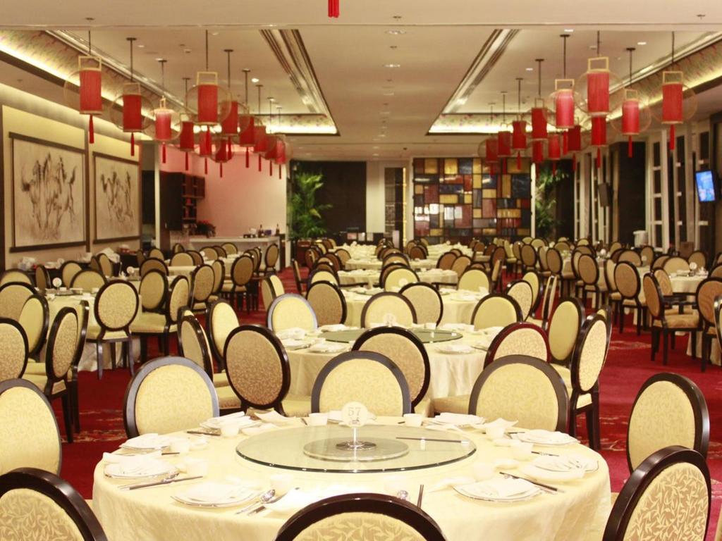 Hotel Maxims Hotel