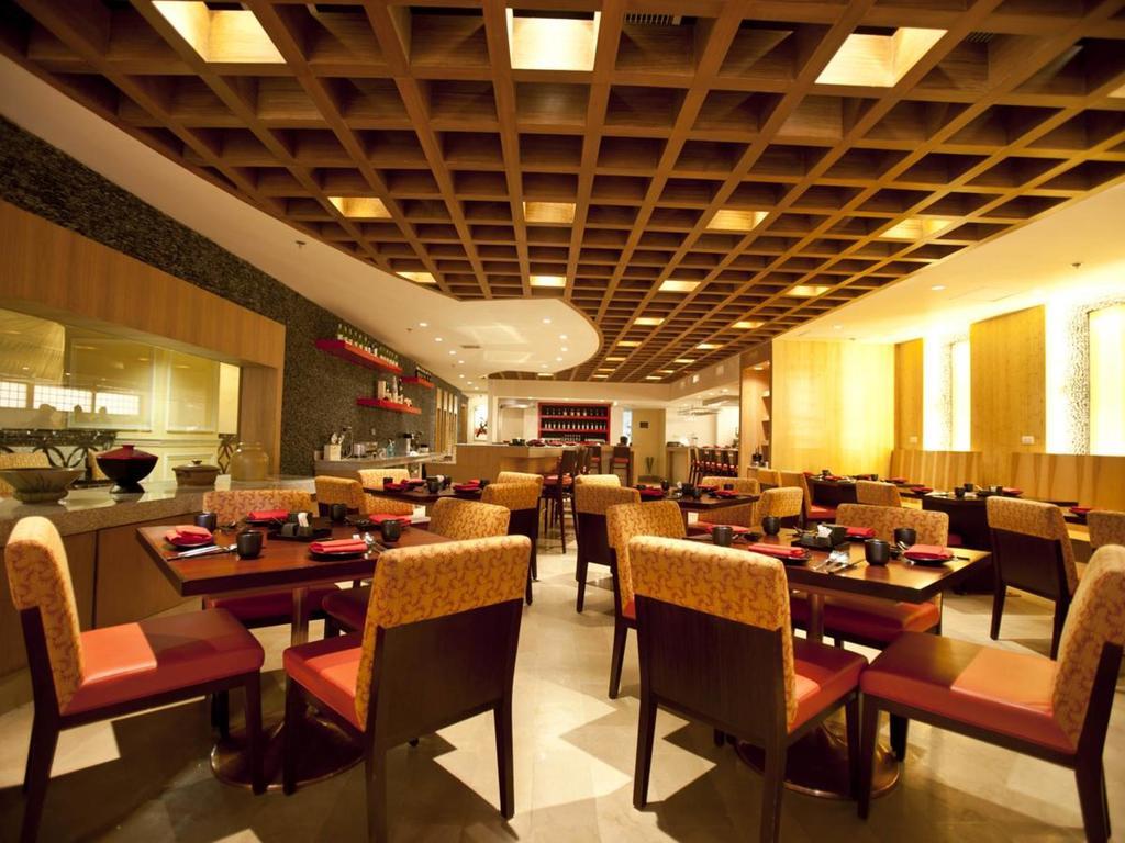 Maxims Hotel Manila