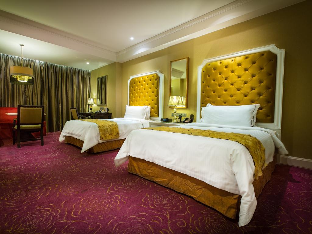 Hotel Maxims Hotel 5*