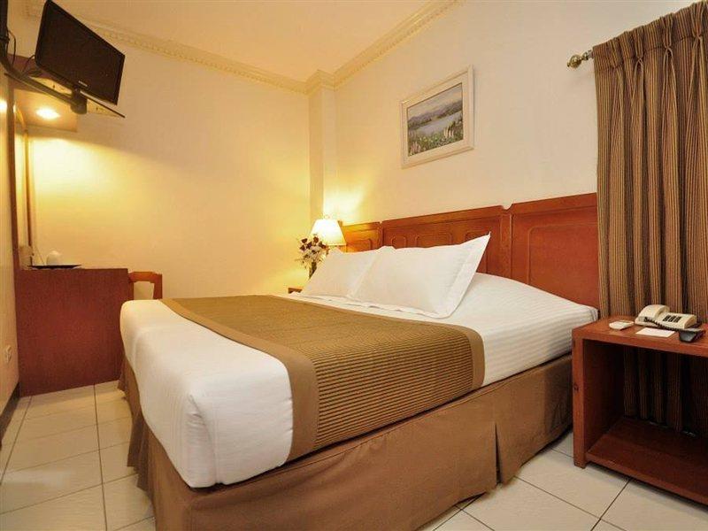 Hostel Malvar *