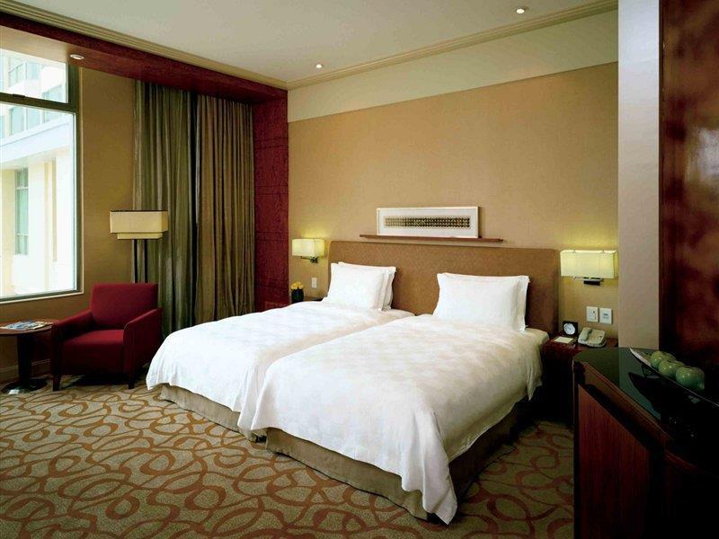 Hotel New Coast 5*