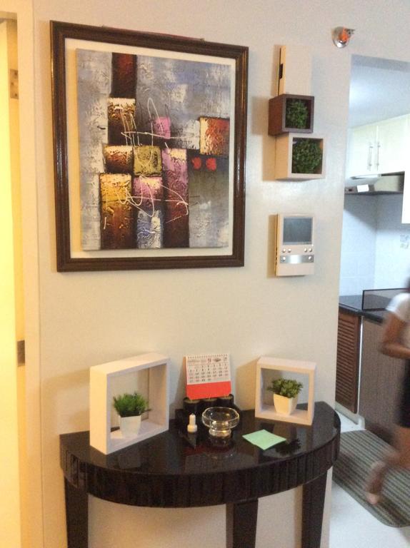 At Parkside Across The Airport Apartment Manila