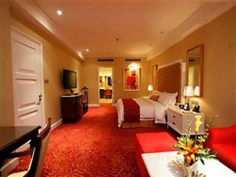 Maxims Hotel Hotel