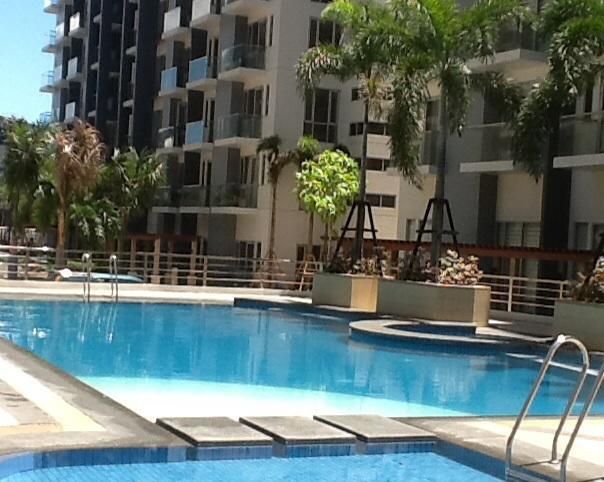 Palm Tree Genlex Apartment Manila