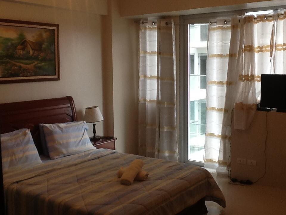 Apartment Palm Tree Genlex Manila