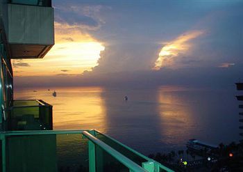 Hotel Baywatch Tower 3*