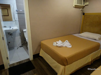 The Windy Ridge Hotel Manila