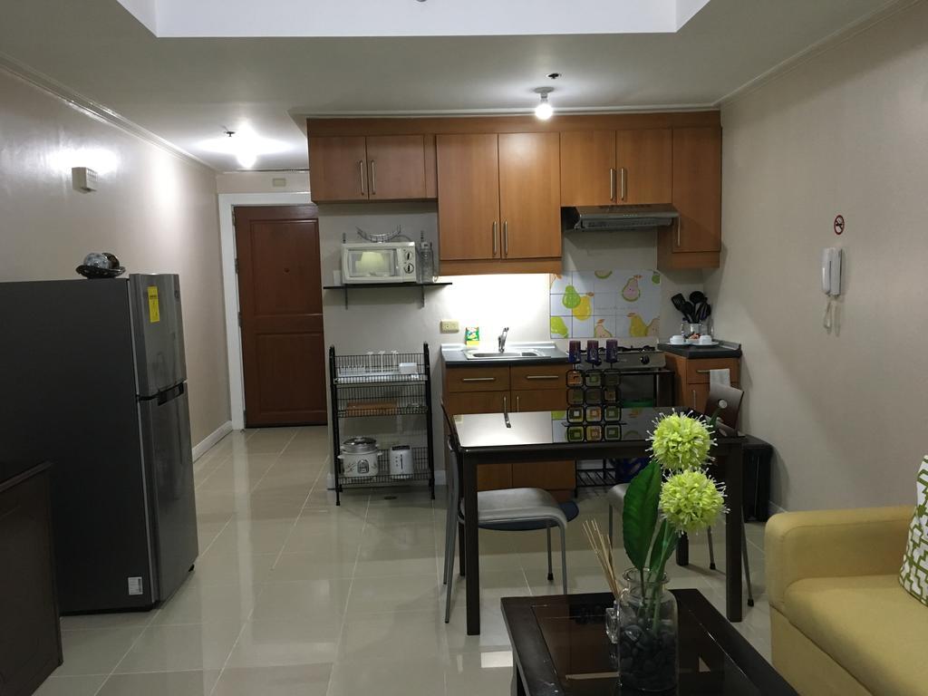Mch Suites At Robinson's Place Residences Apartment Manila