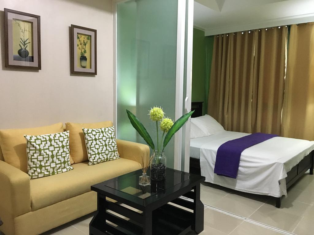 Mch Suites At Robinson's Place Residences Apartment