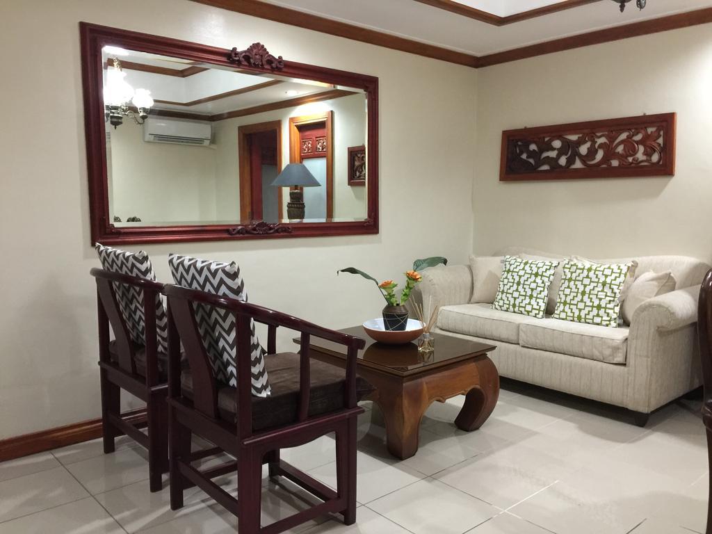 Mch Suites At Robinson's Place Residences Apartment Manila