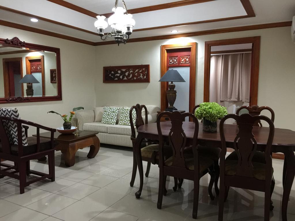 Mch Suites At Robinson's Place Residences