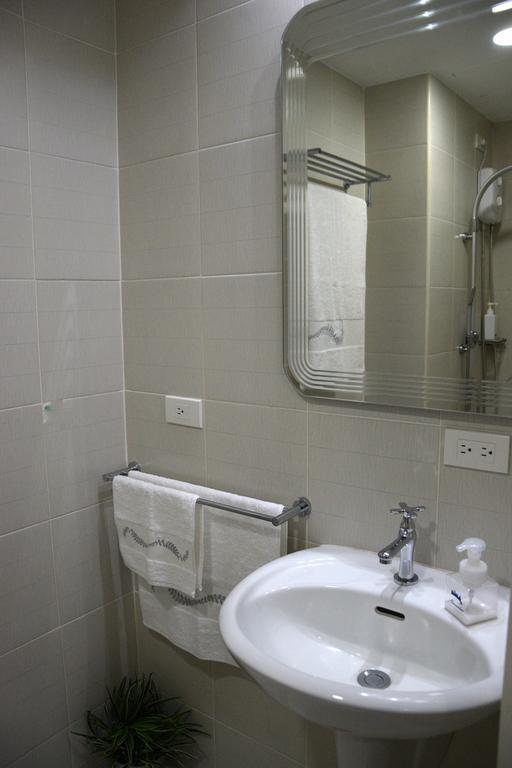 Jazz Makati Luxury Apartment Manila