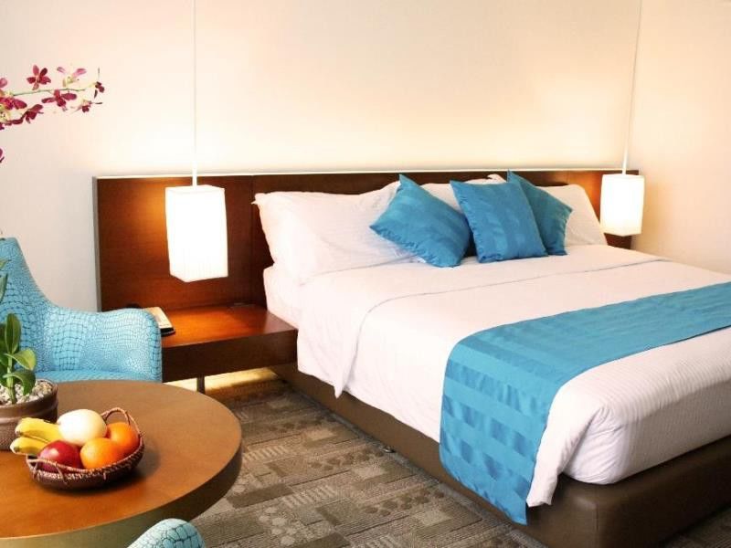 Manila Pavilion Hotel And Casino Hotel 4*
