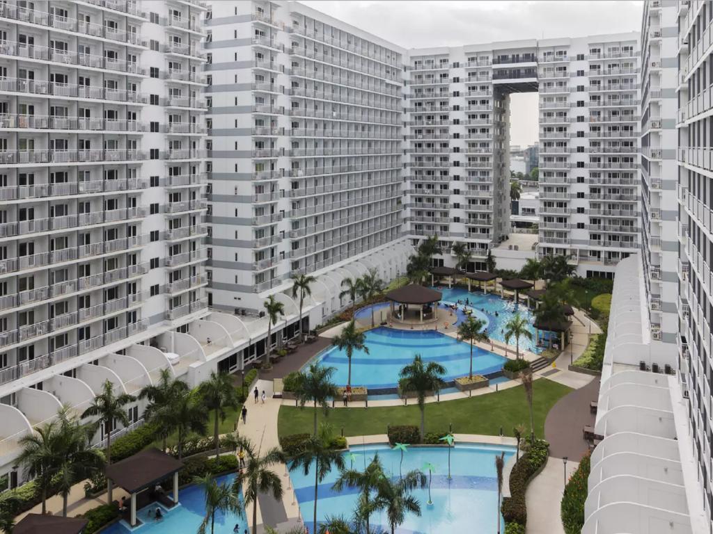 Luxury With Pool View At Shell Residences *
