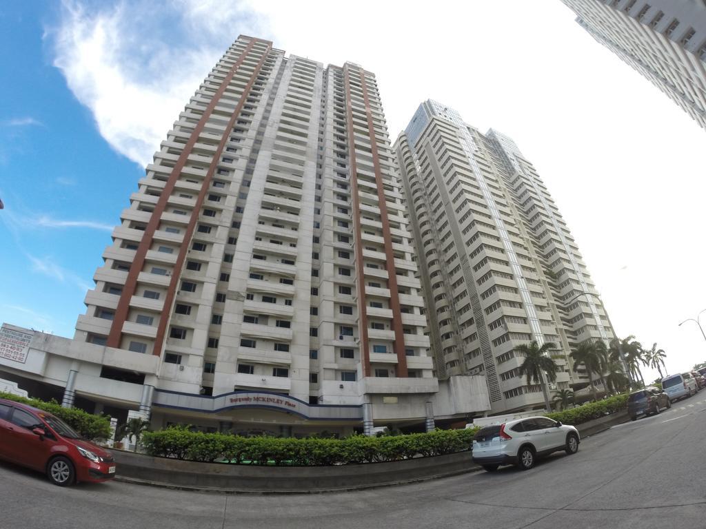 Apartment Burgundy Mckinley Place Service Apartment *