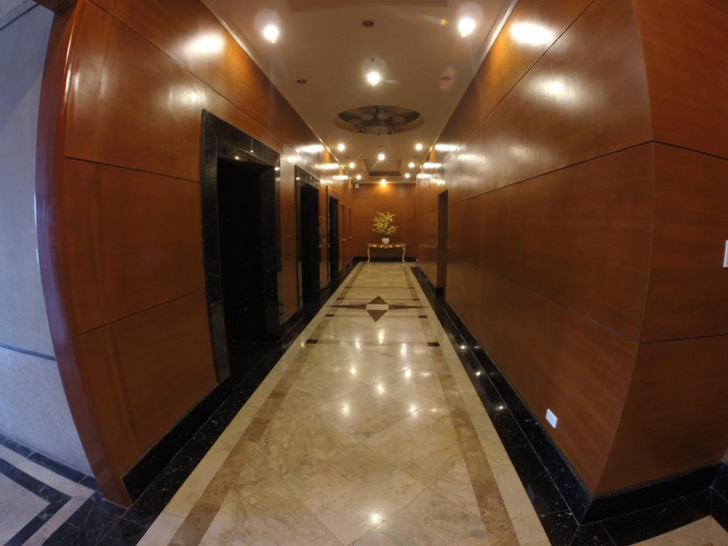 Burgundy Mckinley Place Service Apartment Apartment *