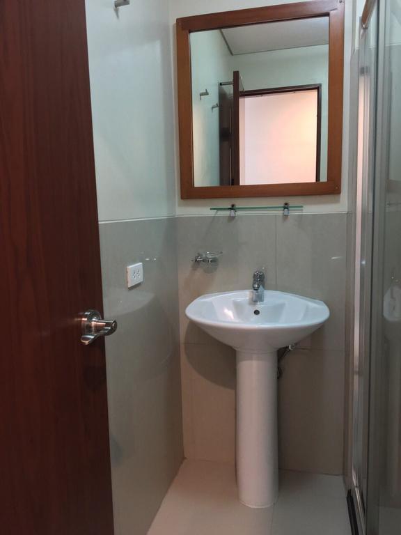 Apartment Studio Unit At The Beacon Makati
