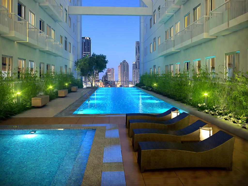 Titan At Manila