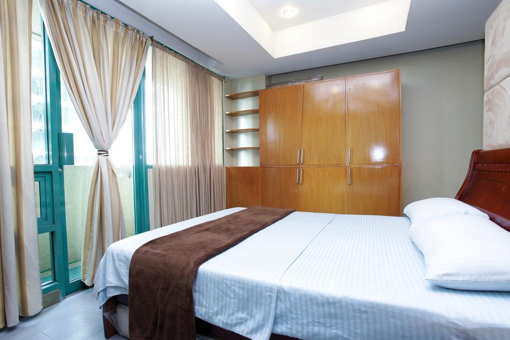 Apartment Mch Suites At Robinson's Place Residences Manila