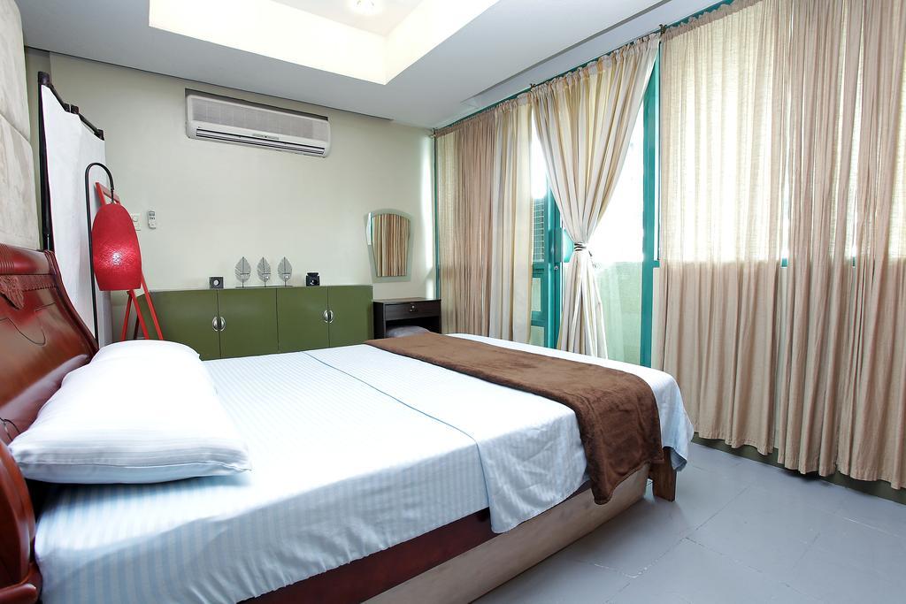 Mch Suites At Robinson's Place Residences * Manila