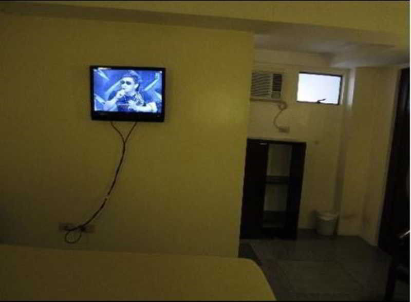 Toilena And Board Hostel *
