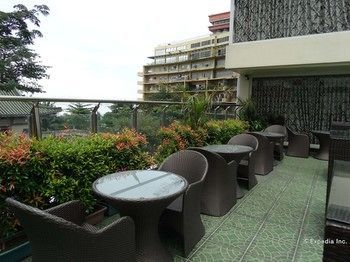 D Circle Hotel Manila