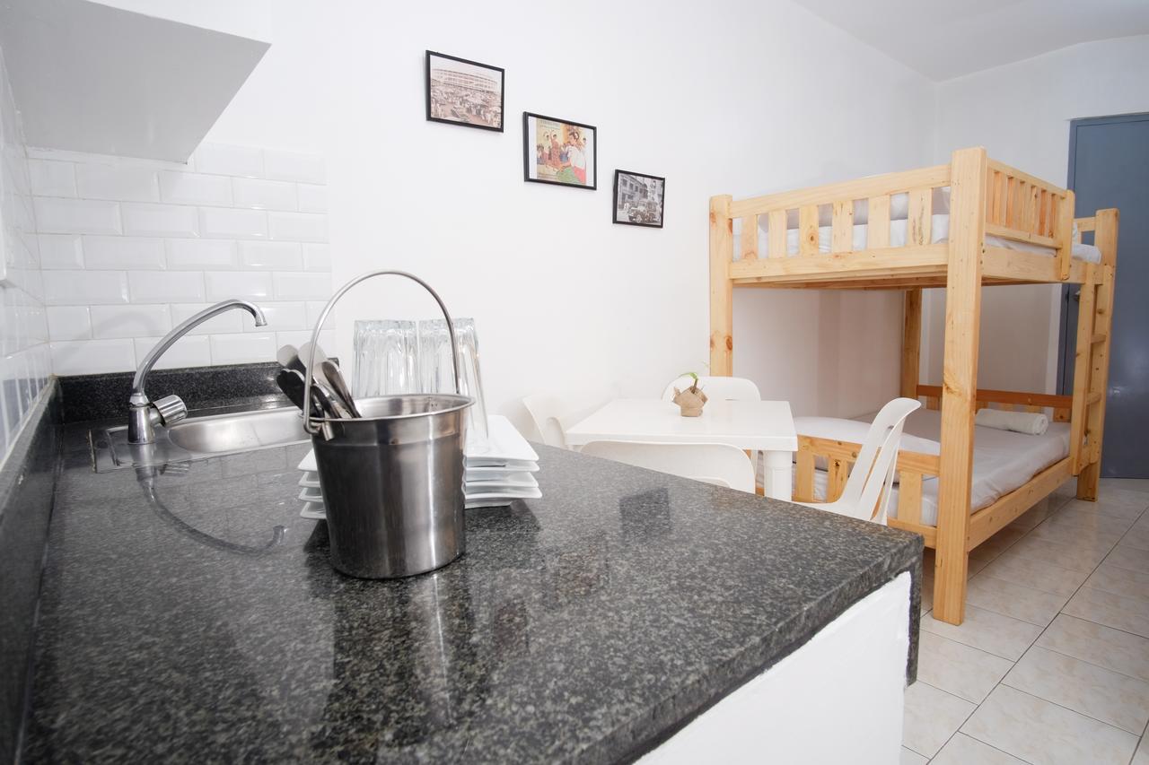 Frank Lloyd Apartelle