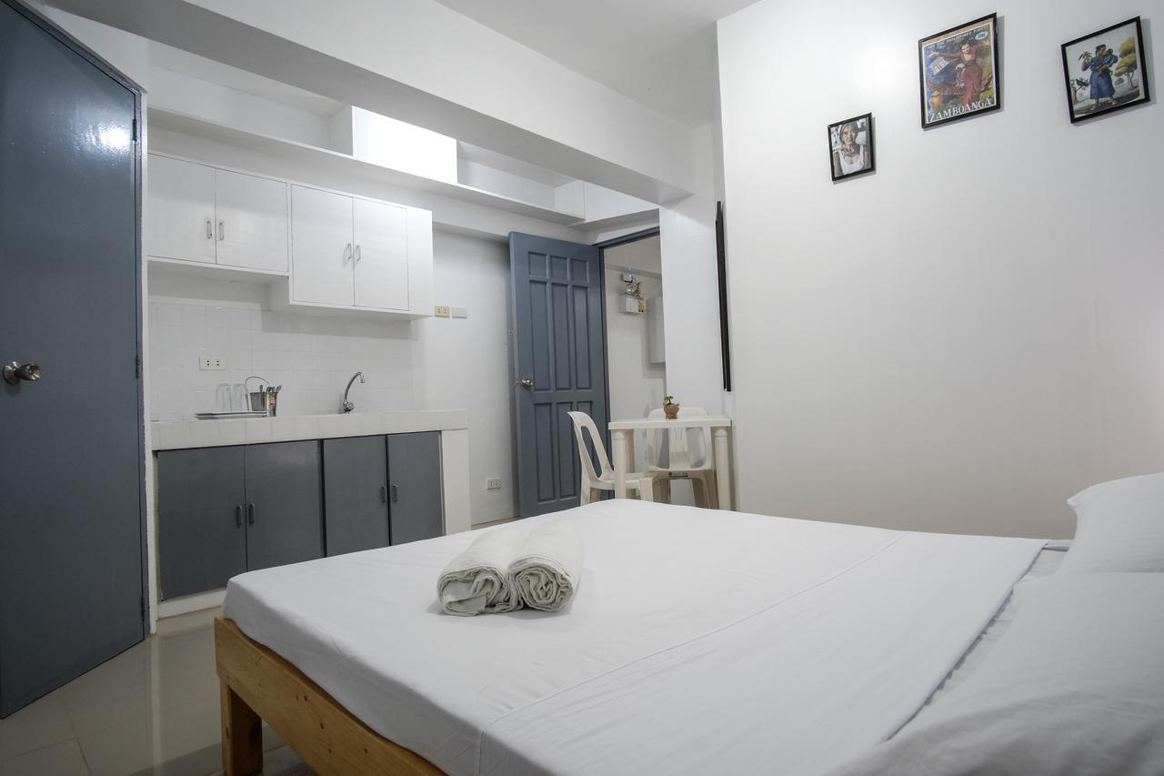 Frank Lloyd Apartelle Apartment *