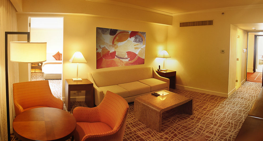 Hotel Manila Pavilion Hotel And Casino 4*