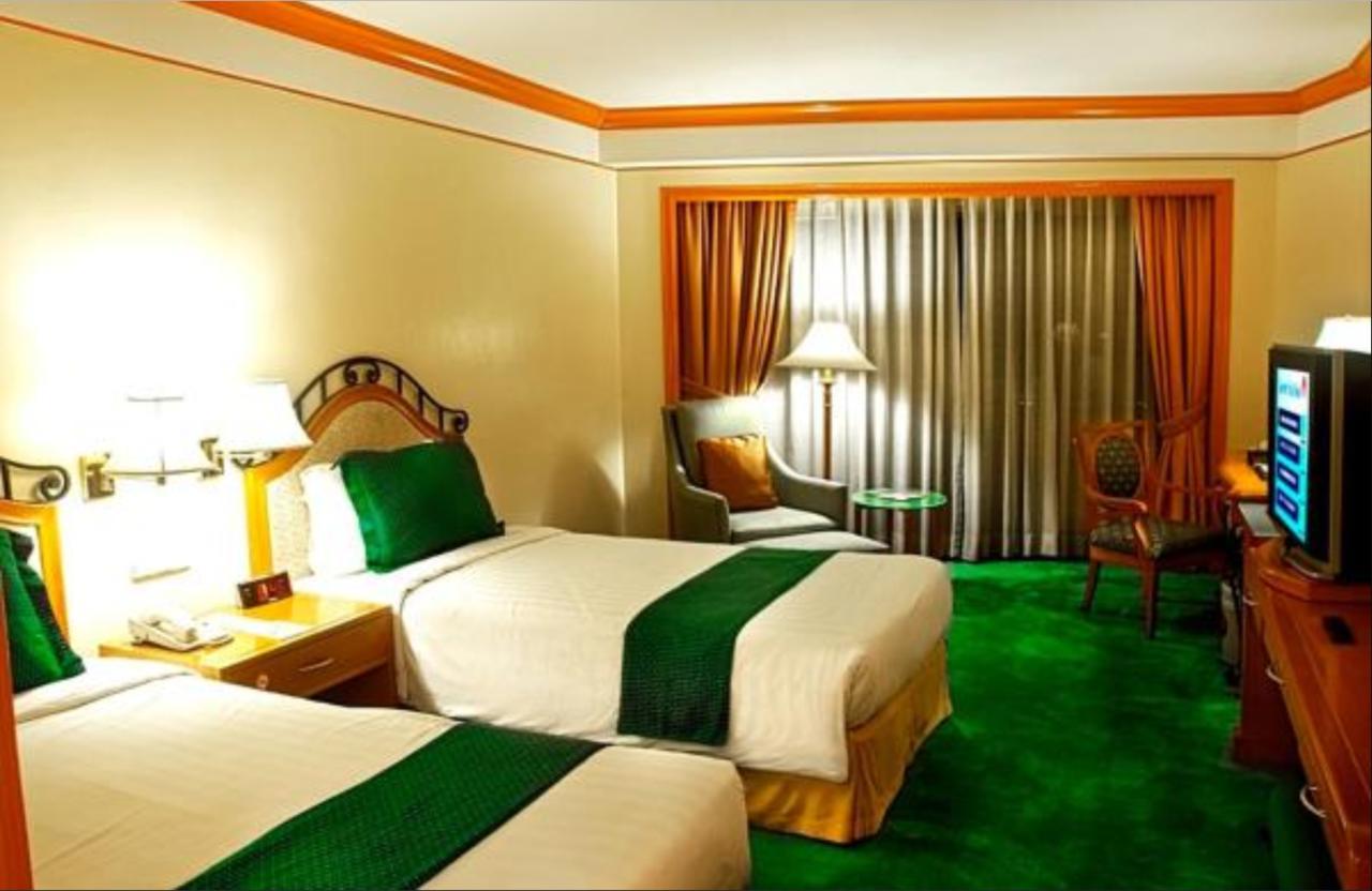 Century Park Hotel 4*