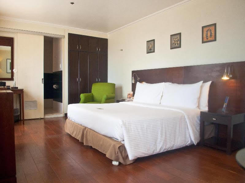 Pearl Garden 3* Manila