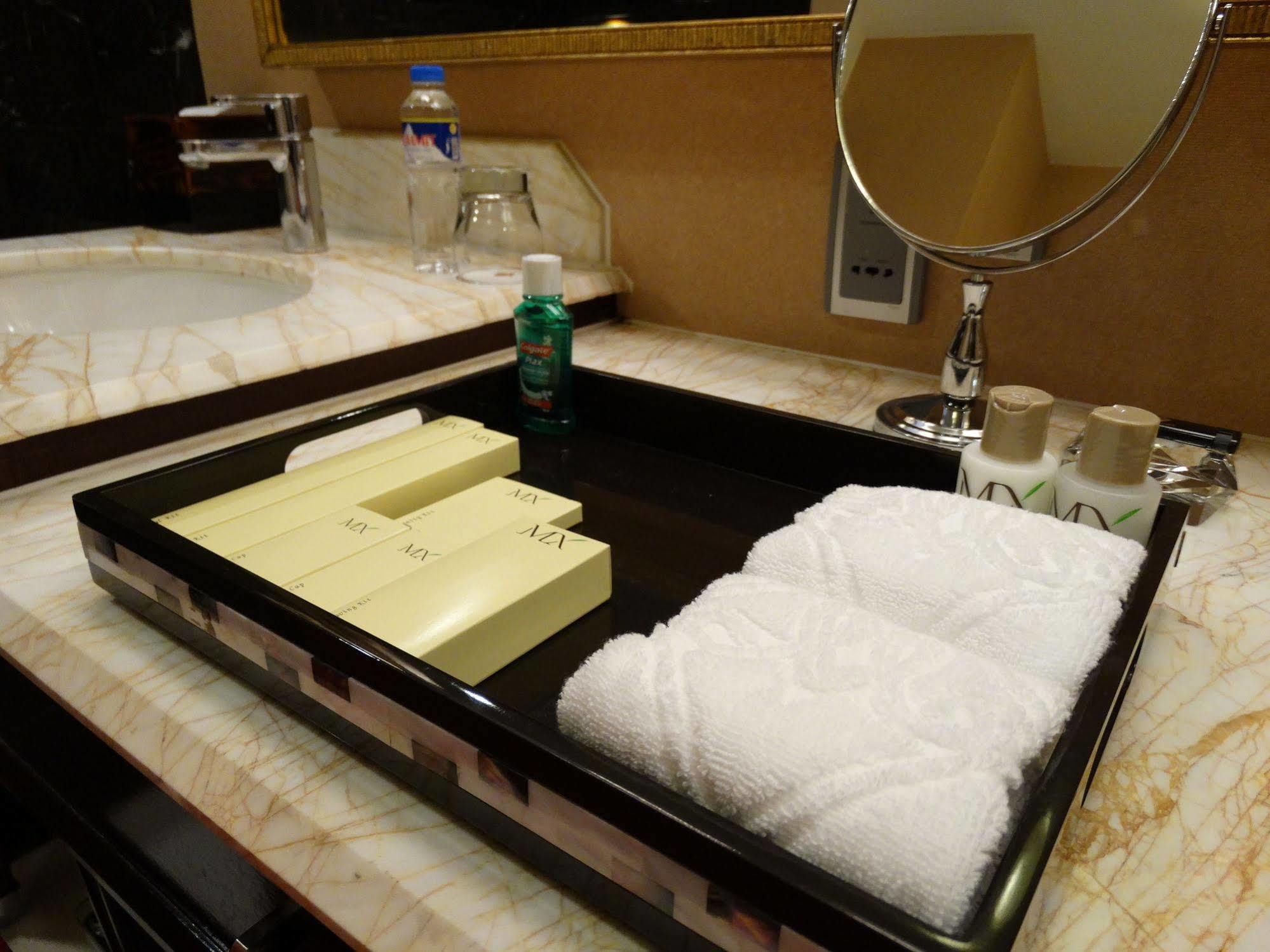 Maxims Hotel Hotel Manila