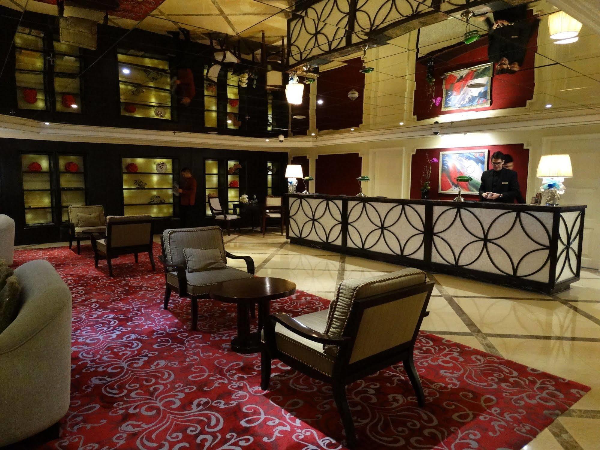 Hotel Maxims Hotel 5*