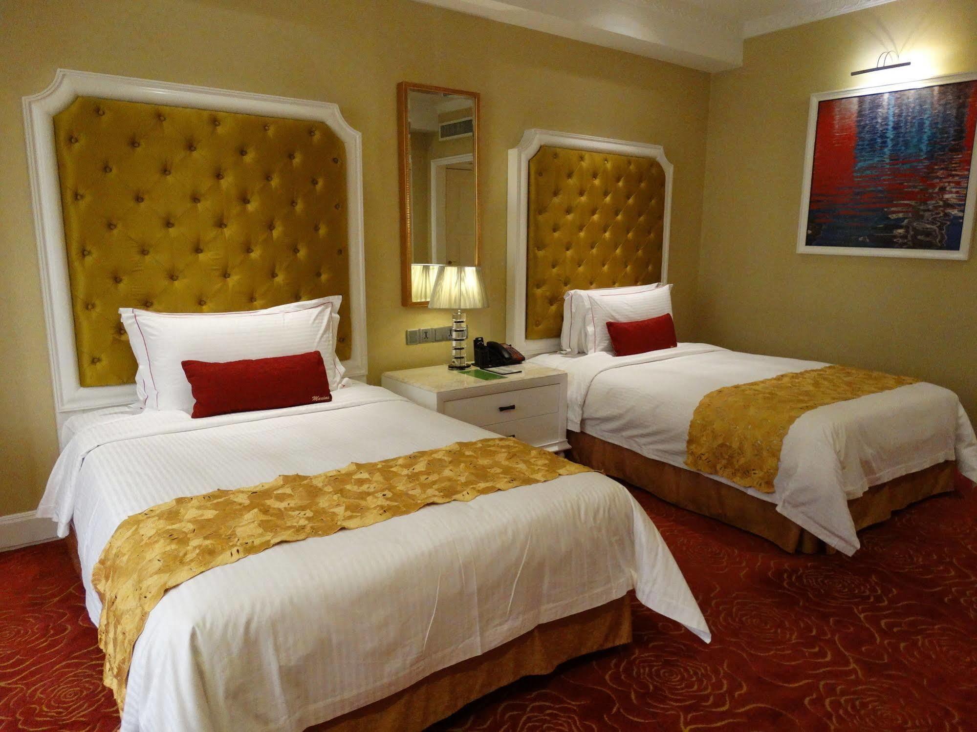 Hotel Maxims Hotel