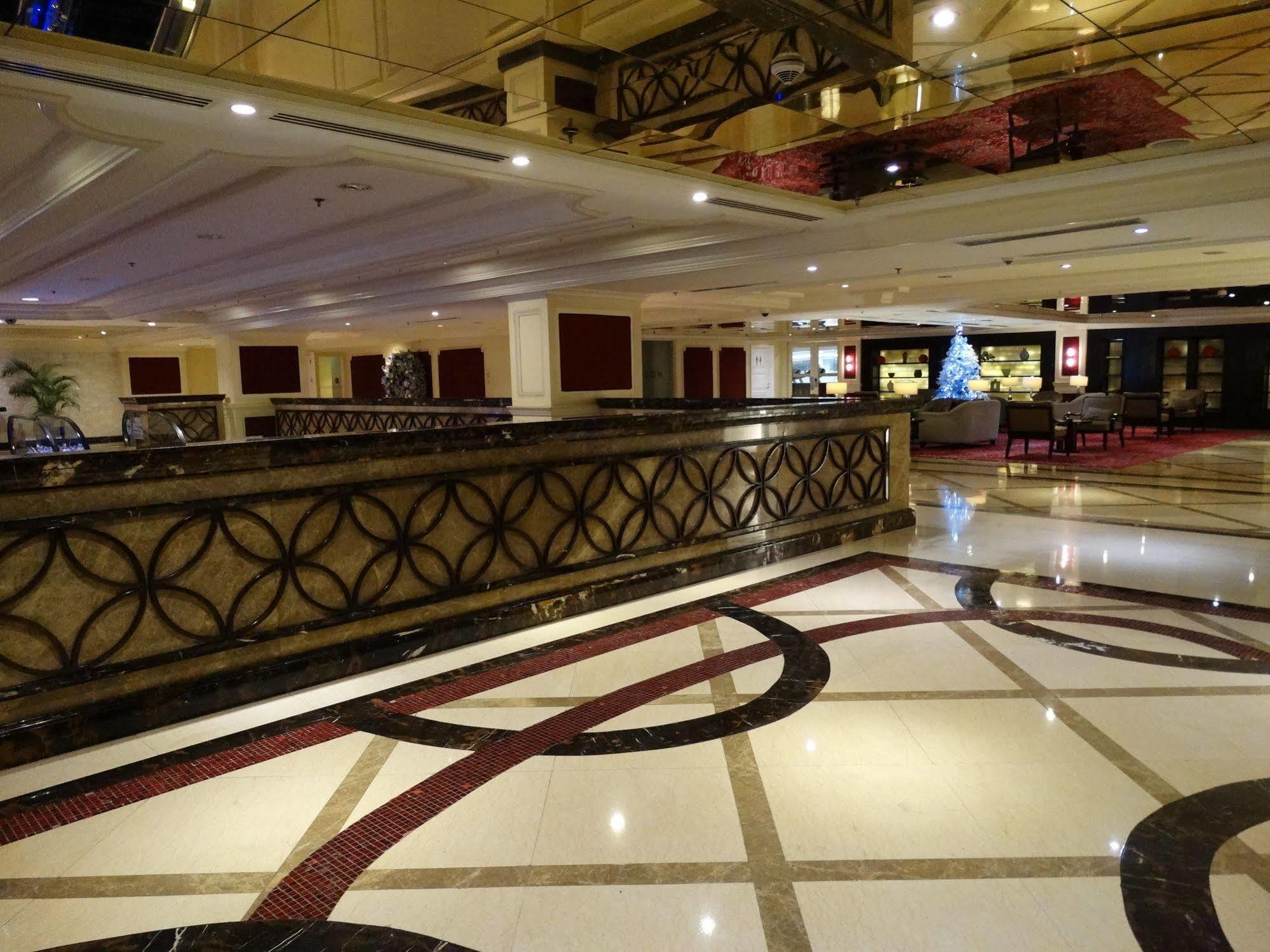 Maxims Hotel 5* Manila