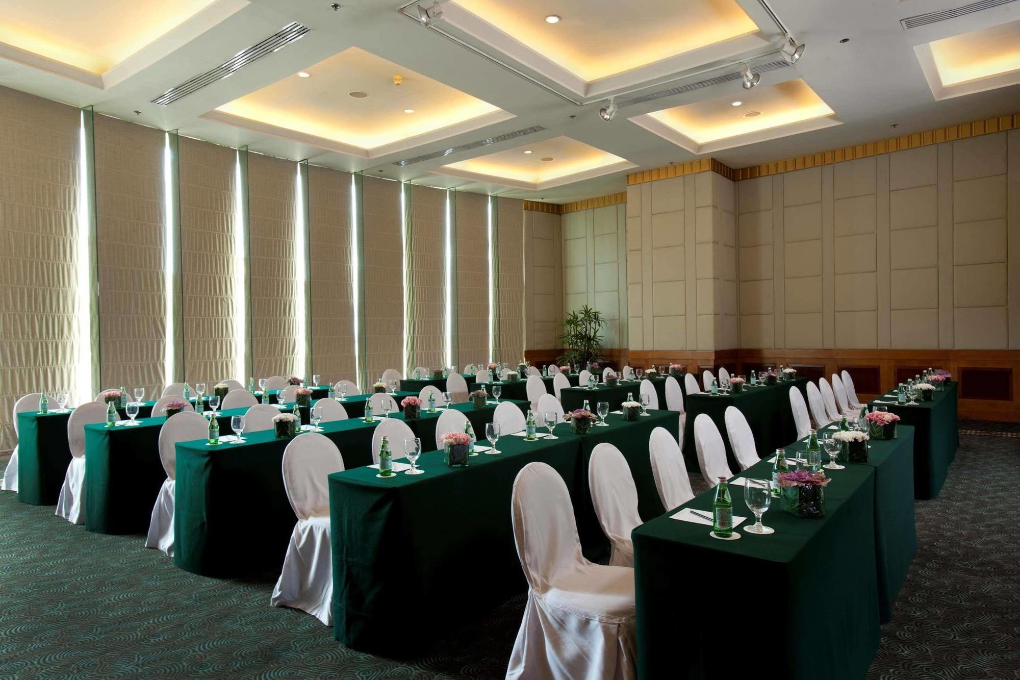 Sheraton Bay 5* Manila