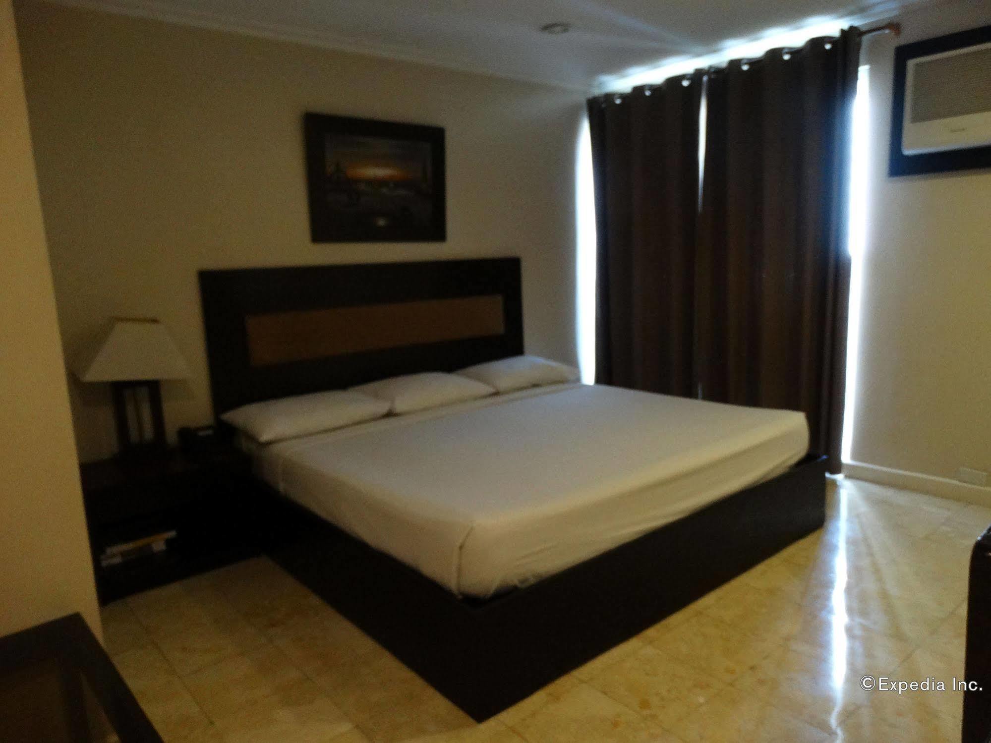 Paragon Tower 2* Manila