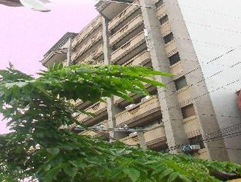 Hotel Paragon Tower 2*
