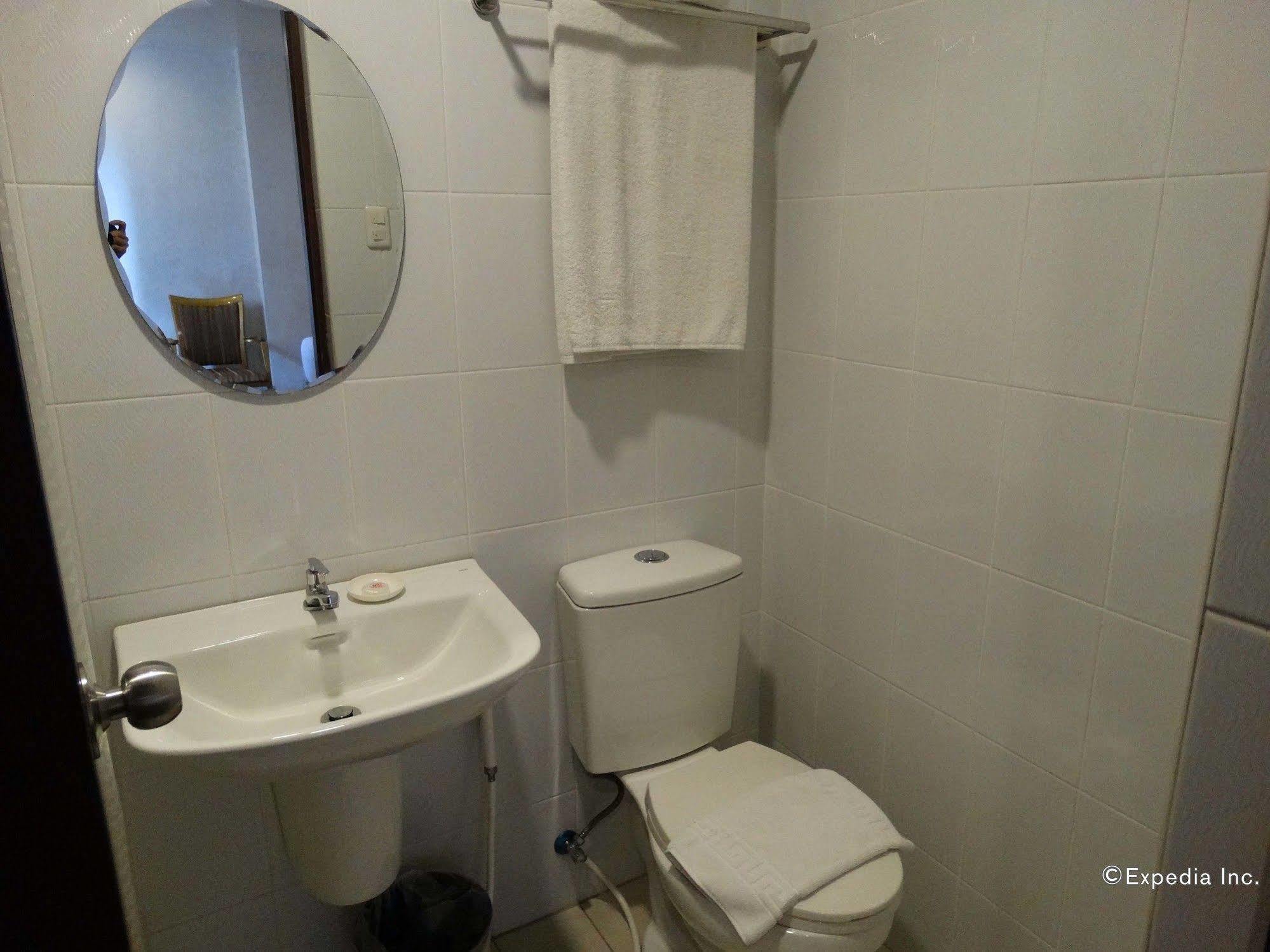 D Circle Hotel 3*